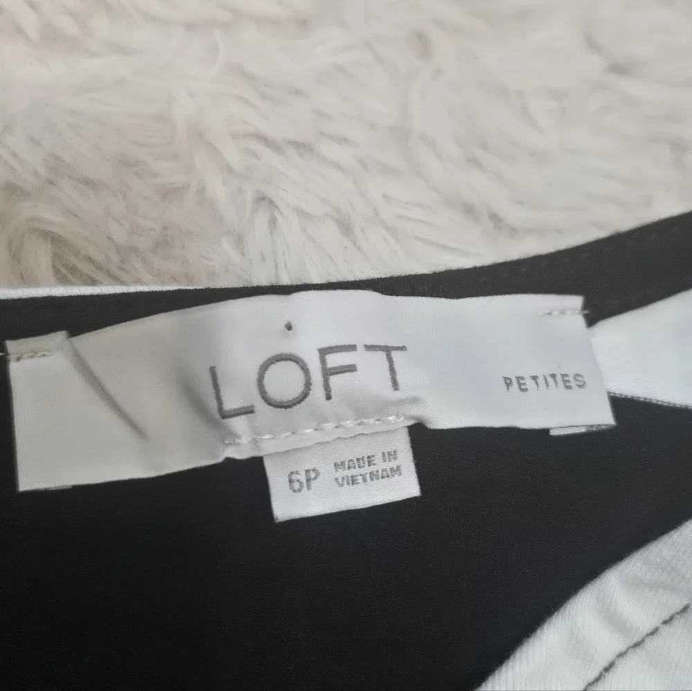 LOFT Black & White Striped Flutter Sleeve Belted Ruffle Dress, Size 6 Petites - Picture 3 of 9
